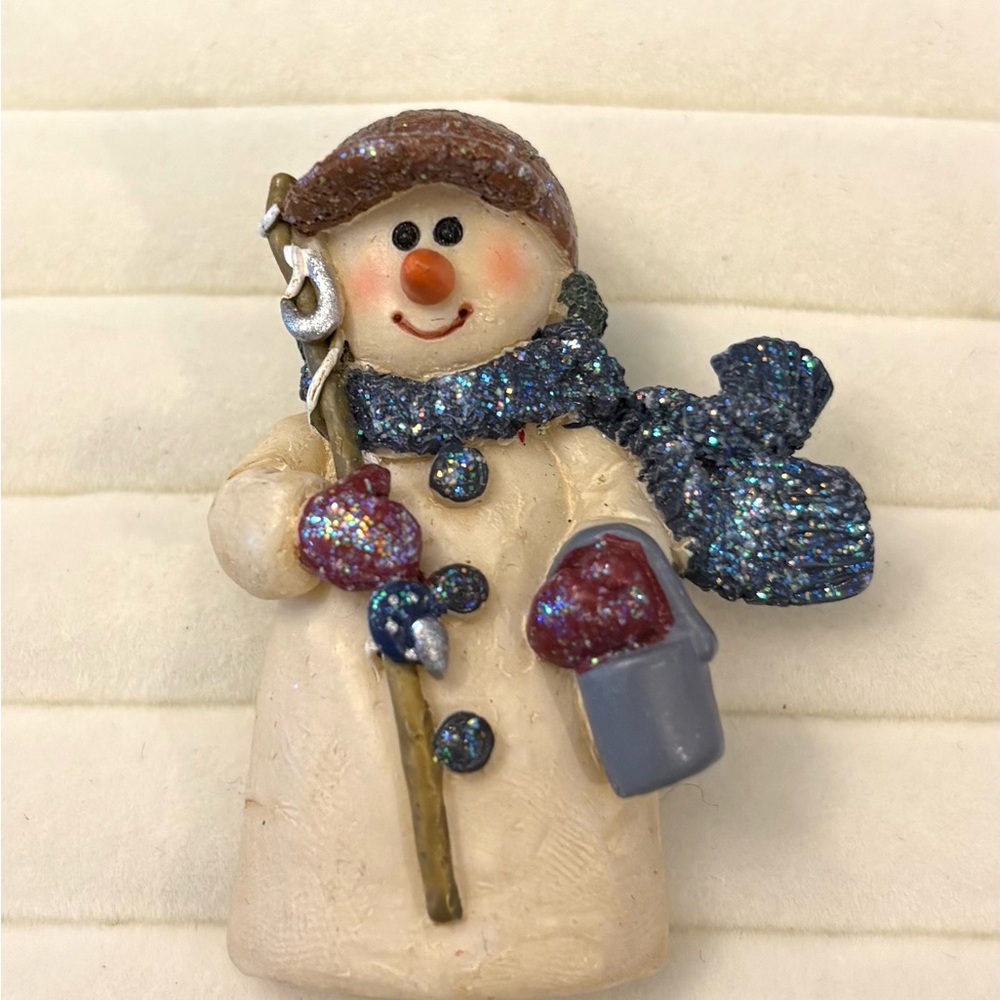 Vintage Snowman Resin Brooch Holiday Jewelry Christmas Winter Festive Glitter